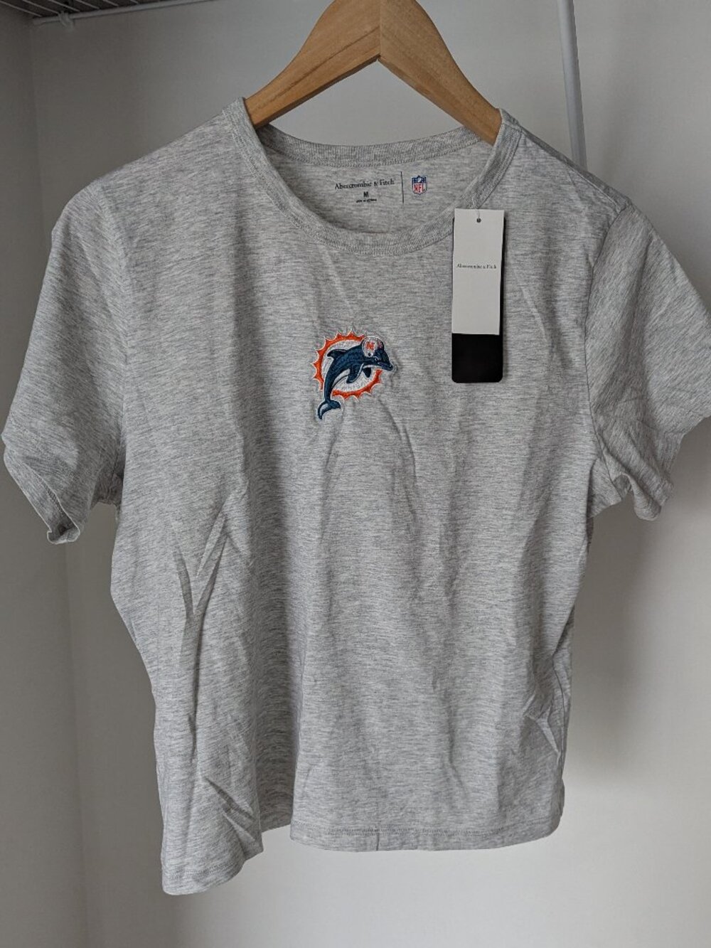 Abercrombie & Fitch - Miami Dolphins Embroidered Short Sleeve Slim Fit Tee (NWT)